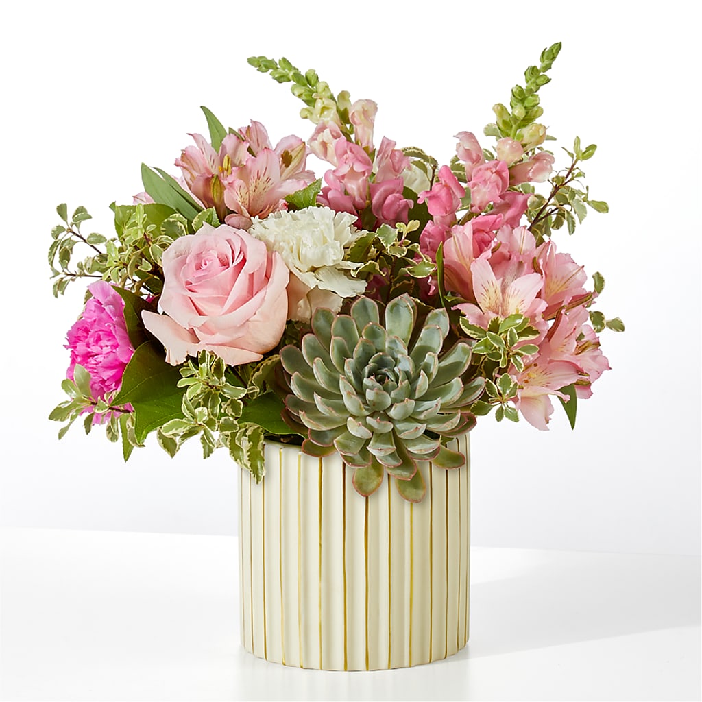 Magenta Musings Bouquet – Buds N Bows, North Little Rock AR