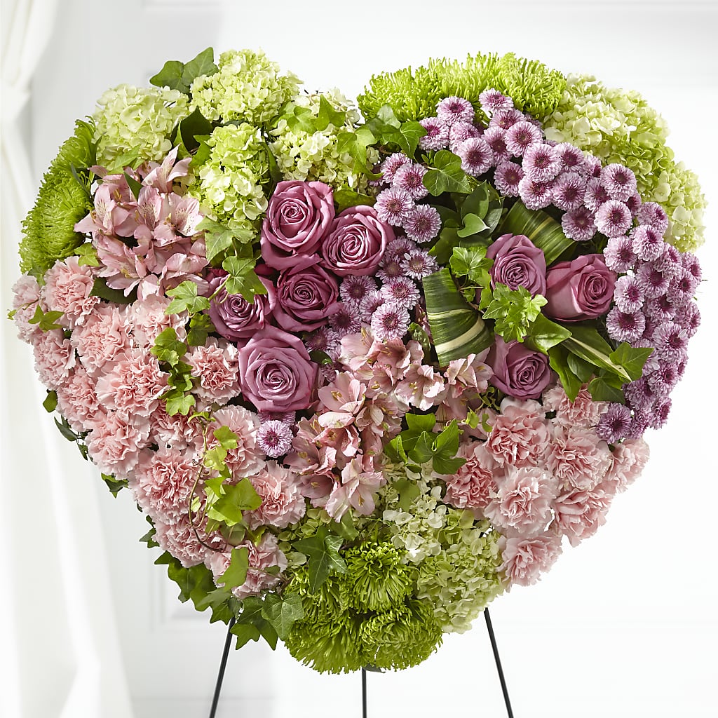 Heartwarming Standing Heart – Buds N Bows, North Little Rock AR